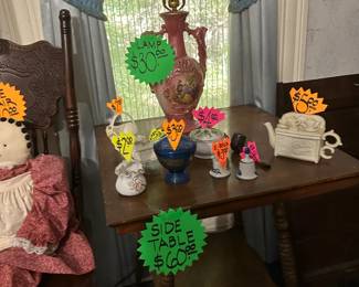 Nice Side Table - Glass Decor items
