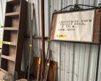 Signes and Frames - Wood Shelving