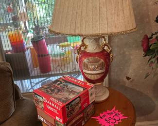Round Table - Vintage Lamp - puzzles
