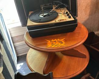 Round Side Table - Wood Magazine Rack - Portable Vintage Turn Table