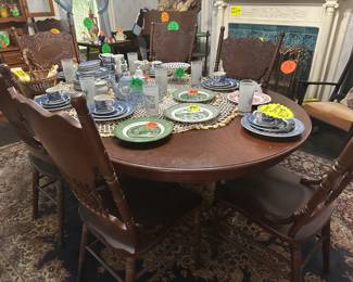 Beautiful Vintage Dining room set with six matching chairs and two Side Chairs - Dish set
