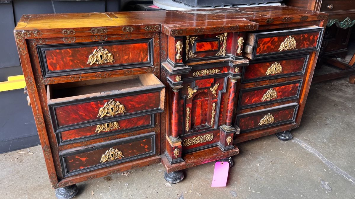 Varguero cabinet (Italy) , 17th century, walnut & tortoiseshell veneer, ornate gilt & hidden drawers