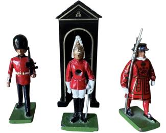 W Britain The London Scene Collection Hand Painted Soldiers