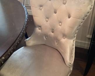 3 pairs of Dinning room Chairs