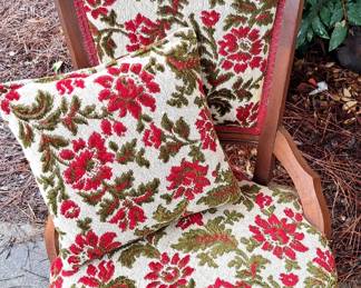 ANTIQUE UPHOLSTERED CHAIR