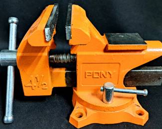 4 1/2" VISE