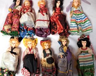 DOLL LOT