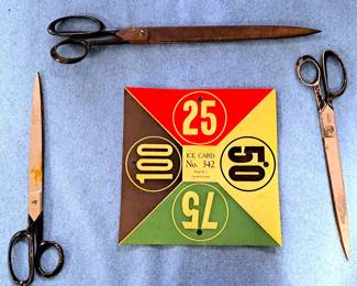 LARGE SHEARING SCISSORS ICE CARD