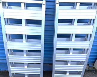 FOLDING TRUCK TRACTOR RAMPS
