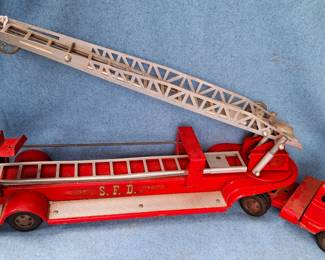 STRUTCO SEMI TRUCK