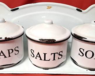 WHITE METAL SOAP HOLDER CANS