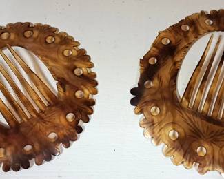 ANTIQUE TORTOISE SHELL LADIES HAIR COMBS