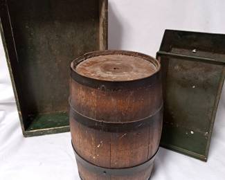 WOOD BARREL & TOBACCO TRAY