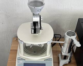 Autotrickler V3 w/reloading trickler