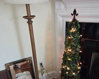 Floor lamp