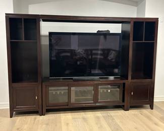 THIS ENTERTAINMENT CENTER IS BEING SOLD BY THE NEIGHBOR.  TV NOT INCLUDED