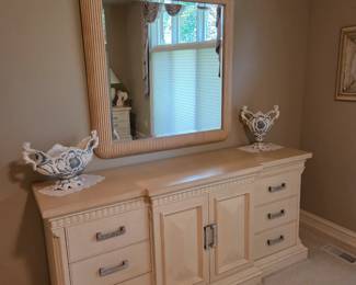 Dresser with mirror 