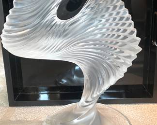 Lalique crystal "Trophee" sculpture/12.5"