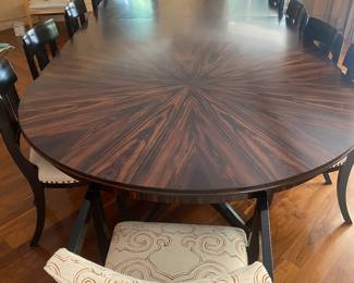 Overview of dining table and chairs