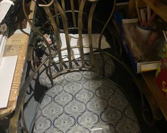 Set of 4 cast iron chairs 