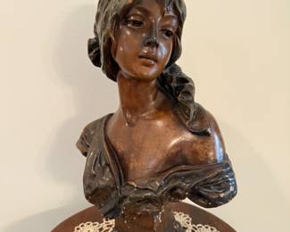 CINDERELLA BUST