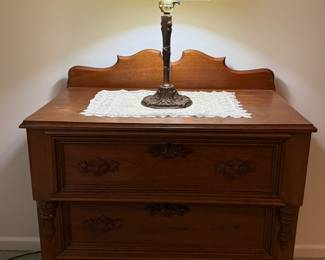 VINTAGE WASHSTAND