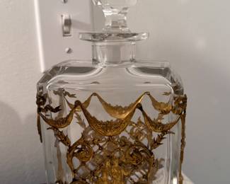 ANTIQUE PERFUME BOTTLE