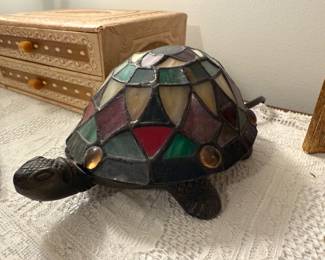 STAINED GLASS TURTLE LAMP