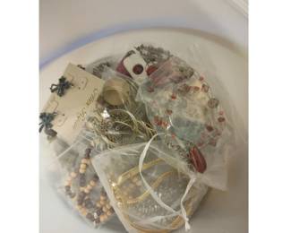 misc jewelry lot asking $200