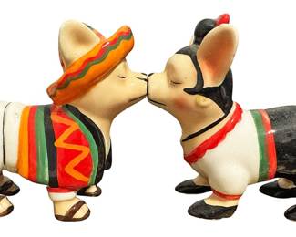 Kissing Chihuahuas Salt Pepper Shakers