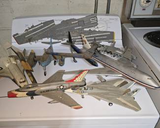 Airplane models