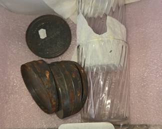 snuff glasses with lids