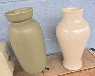Hylan pottery