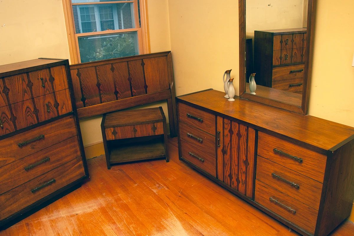 Great MCM bedroom set, full and queen headboard