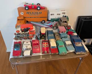 Vintage '50s '60s tin toys