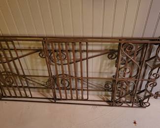Metal gate