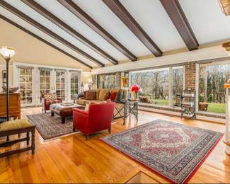 Realtor display photo only-NFS