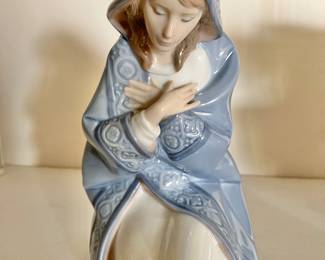 Vintage 6 Piece Set Llandro Nativity Figurines