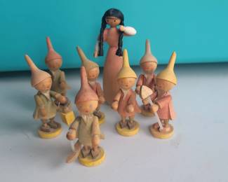 Vintage Erzgebirge Snow White and the Seven Dwarves figurines