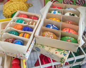 Vintage Dregano hand-painted wooden eggs