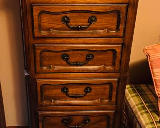 Linen chest