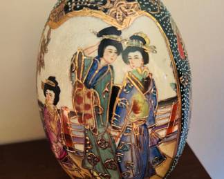 Vintage Satsuma Egg Japanese Hand Painted Gold Geishas