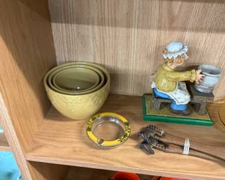 Pier 1 "Lacey" Collection Yellow Nesting Bowls - Glass & Yellow Enamel Ashtray