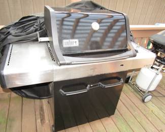 Weber Gas Grill , needs a replacement Wheel