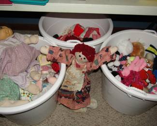 Cabbage Patch Dolls, Raggedy Ann and Andy, Lots of Beanie's