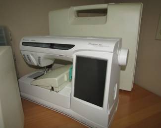 Husqvarna Designer SE Sewing Machine with Embroidery Attachment