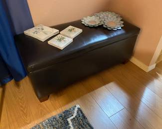 Covered chest or ottoman