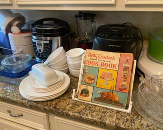 Bread maker, blender, pressure cooker, juicer