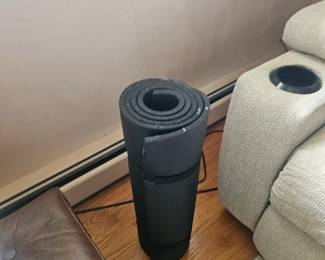 yoga mat/ den