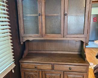 Wood Hutch